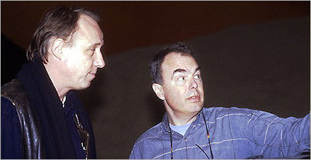 Miljen Klakovič (vedúci výroby, vľavo) a John Harrison (režisér a scenárista, vpravo)